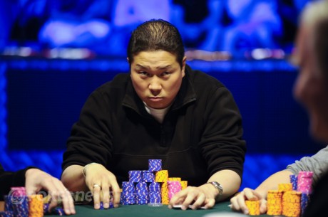 Бернард Ли, ESPN , Bernard Lee, Main Event,  WSOP , турниры по покеру, PokerStars, мастера покера, профессионалы, игра в покер, биографии Бернард Ли родился в Нью-Йорке 16 мая в 1970 году. И, как и обычно, родители даже и думать не могли о том, что их сын будет мастером игры в покер. Он прекрасно обучался в школе, где его заметили и приняли в Гарвардский университет.