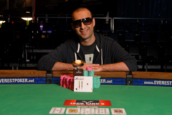 начинающий игрок, Дэниел Алаи, Daniel Alaei,  WSOP, WPT, турниры по покеру, мастера покера, профессионалы, игра в покер, биографии