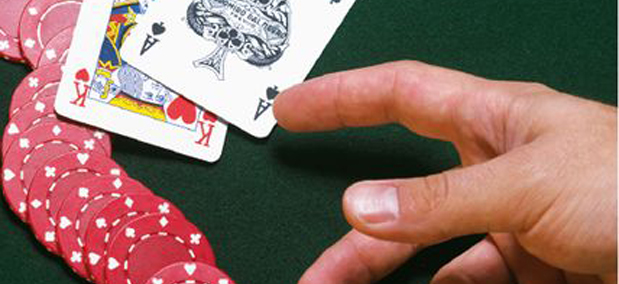 карманные пары, покер, префол,  Младшая пара в карманных картах стала решающей  стратегия, карточные игры, игра, обучение, игра в покер, обучение, советы для начинающих, ребай-турниры, rebuy 